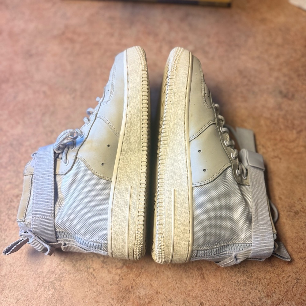 Nike SF Air Force 1 Mid| Palest Purple&Gray Baddy Big Kid 6 - Picture 4 of 6